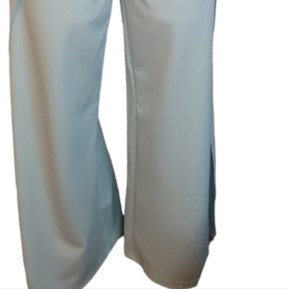 Ladies beautiful outfit - Picture 5 of 6